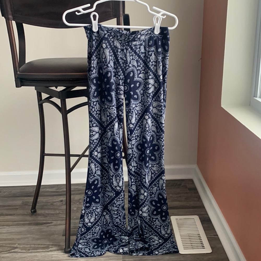 Flare bottom yoga pant
